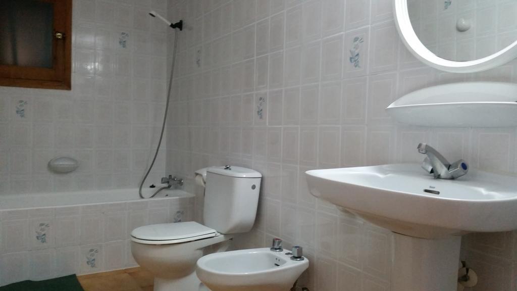 Apartamentos Vista al Puerto San Antonio Abad Habitación foto