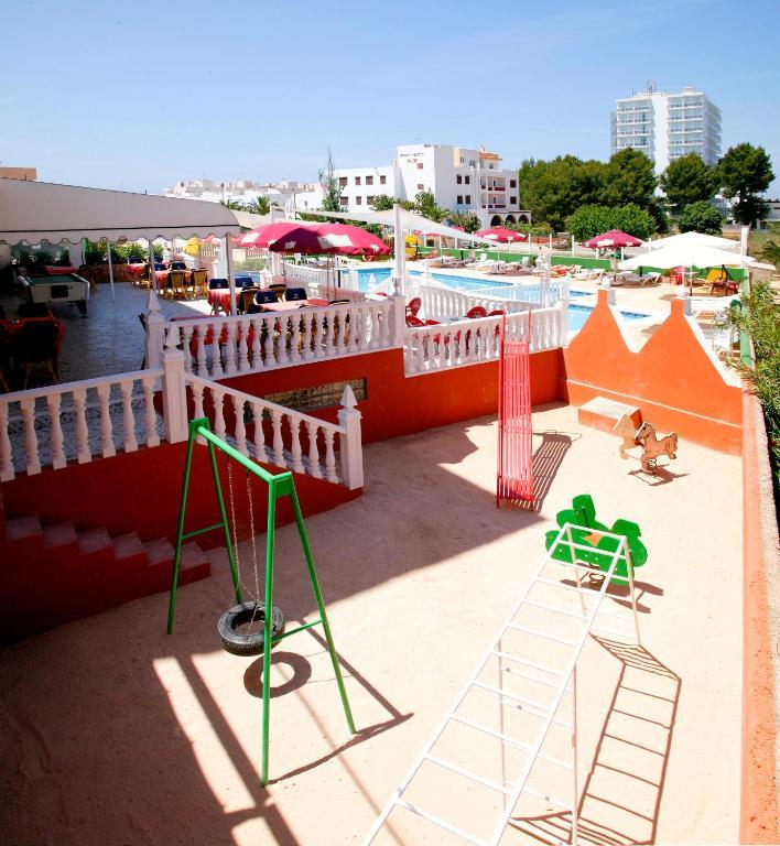 Apartamentos Vista al Puerto San Antonio Abad Exterior foto