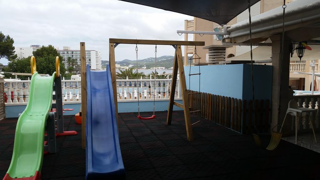 Apartamentos Vista al Puerto San Antonio Abad Habitación foto
