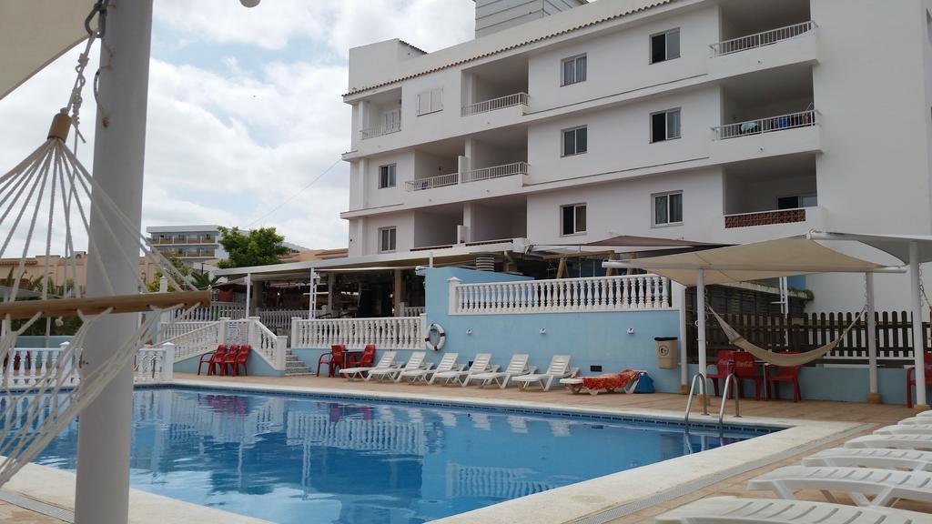 Apartamentos Vista al Puerto San Antonio Abad Habitación foto