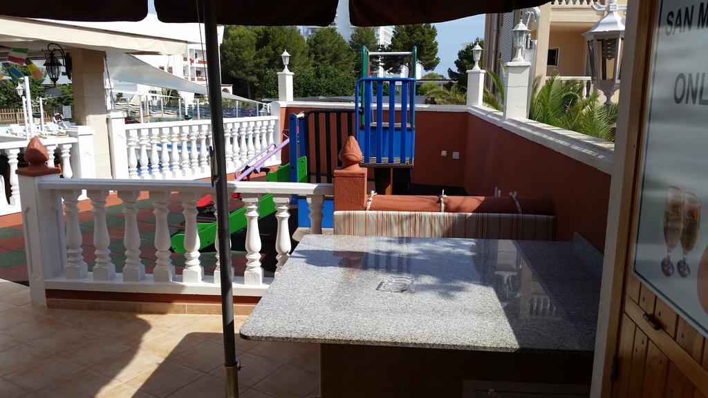 Apartamentos Vista al Puerto San Antonio Abad Habitación foto